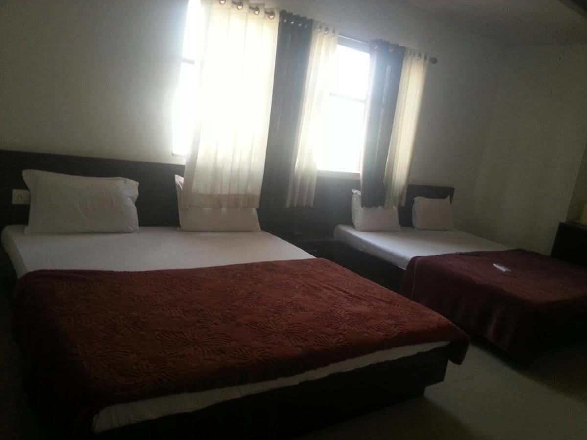 Hotel Pearl Palace Udaipur Ngoại thất bức ảnh