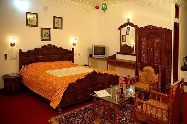 Hotel Pearl Palace Udaipur Ngoại thất bức ảnh